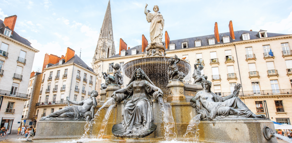 Explorer les Quartiers Emblématiques de Nantes : Un Guide Incontournable